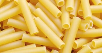 Pasta agli insetti, il video delle polemiche. E Barilla fa marcia indietro