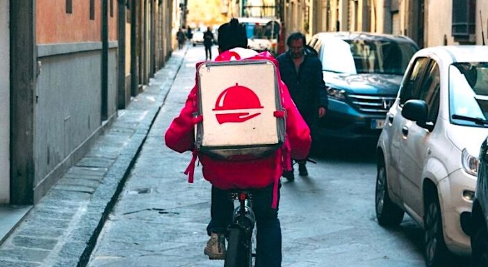 Torino, i mercati rionali arrivano a casa: al via la sezione “delivery” dell’app comunale